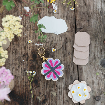 Keyring Flower Press - Assorted Pinks & Blues