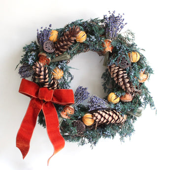 Holiday Manor Wreath