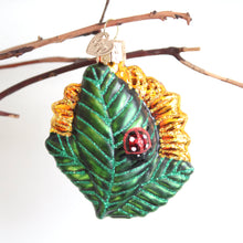 Load image into Gallery viewer, Ornament - Glass Sunflower
