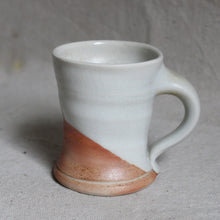 Load image into Gallery viewer, Green Porcelain Bottle Vase
