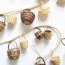Load image into Gallery viewer, Garland - Woven Baskets with Handles 6&#39;
