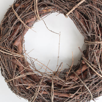 Pine & Nanmu Twig Wreath 20"