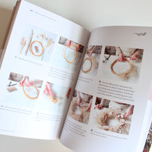 Load image into Gallery viewer, Dried Flowers: Techniques &amp; Ideas for the Modern Home
