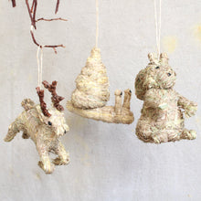 Load image into Gallery viewer, Ornament - Hay Straw Animals
