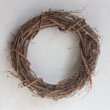 Load image into Gallery viewer, Grapevine Wreath - Round

