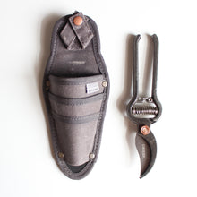 Load image into Gallery viewer, BareBones Garden Tools
