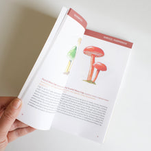 Load image into Gallery viewer, Mushrooms: A Falcon Field Guide
